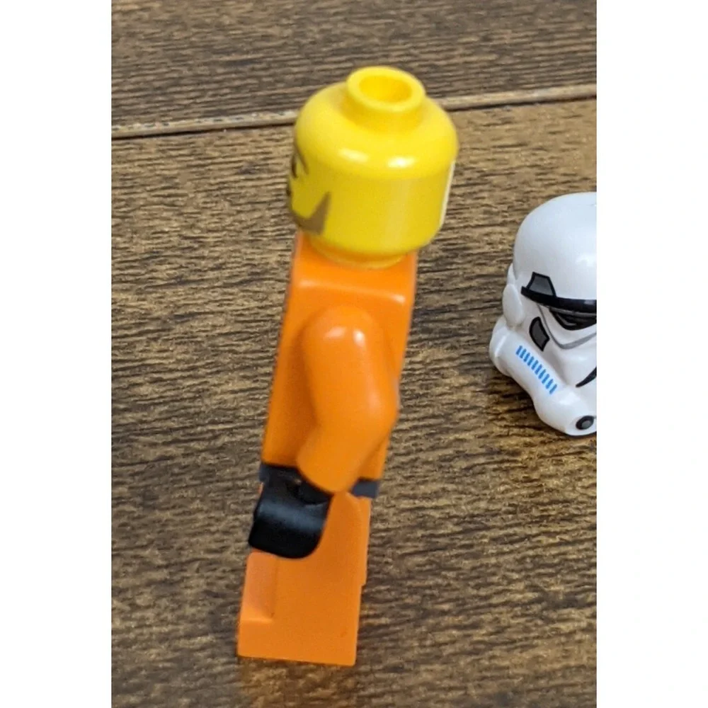 LEGO Star Wars Minifigure Orange Pilot Suit with White Stormtrooper‎ Helmet